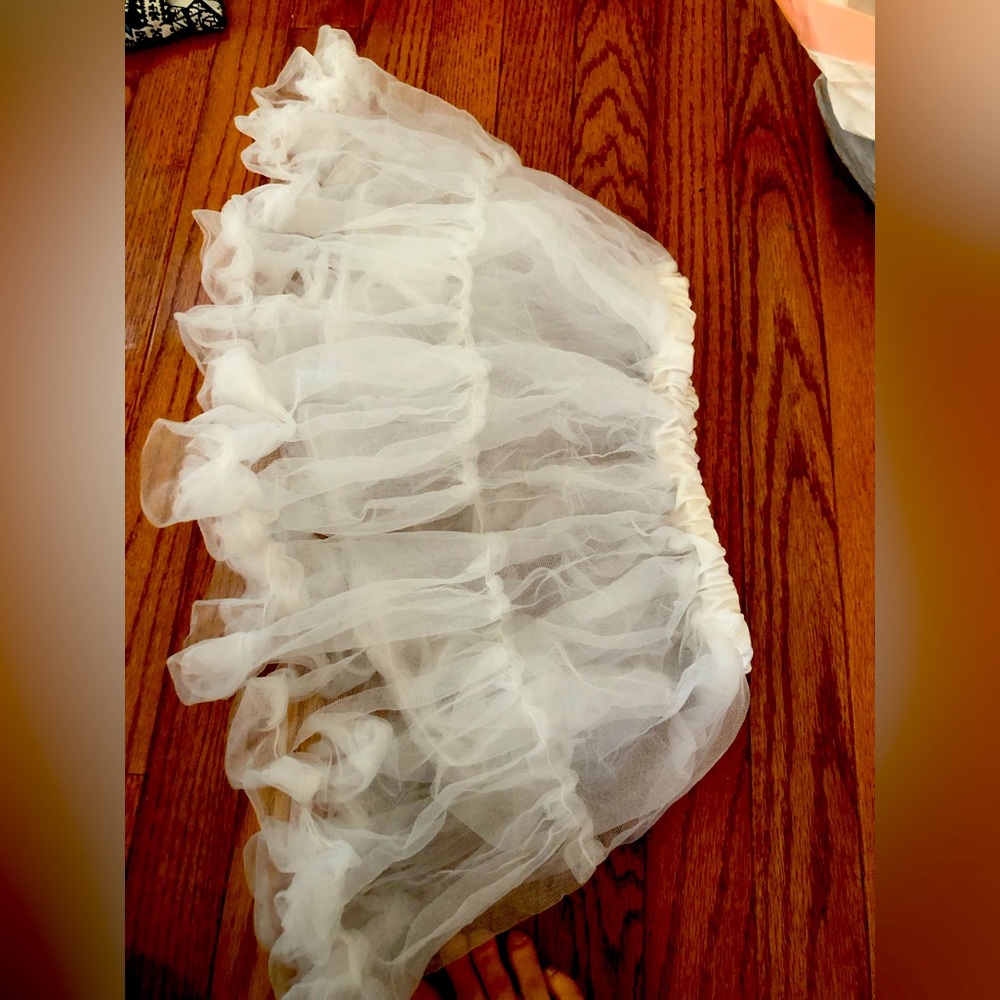 Kids white petticoat